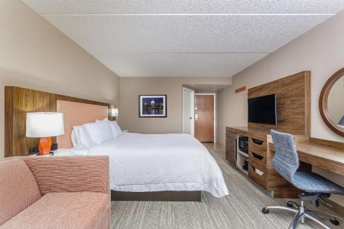 Hampton Inn Harrisburg-East/Hershey - image 20