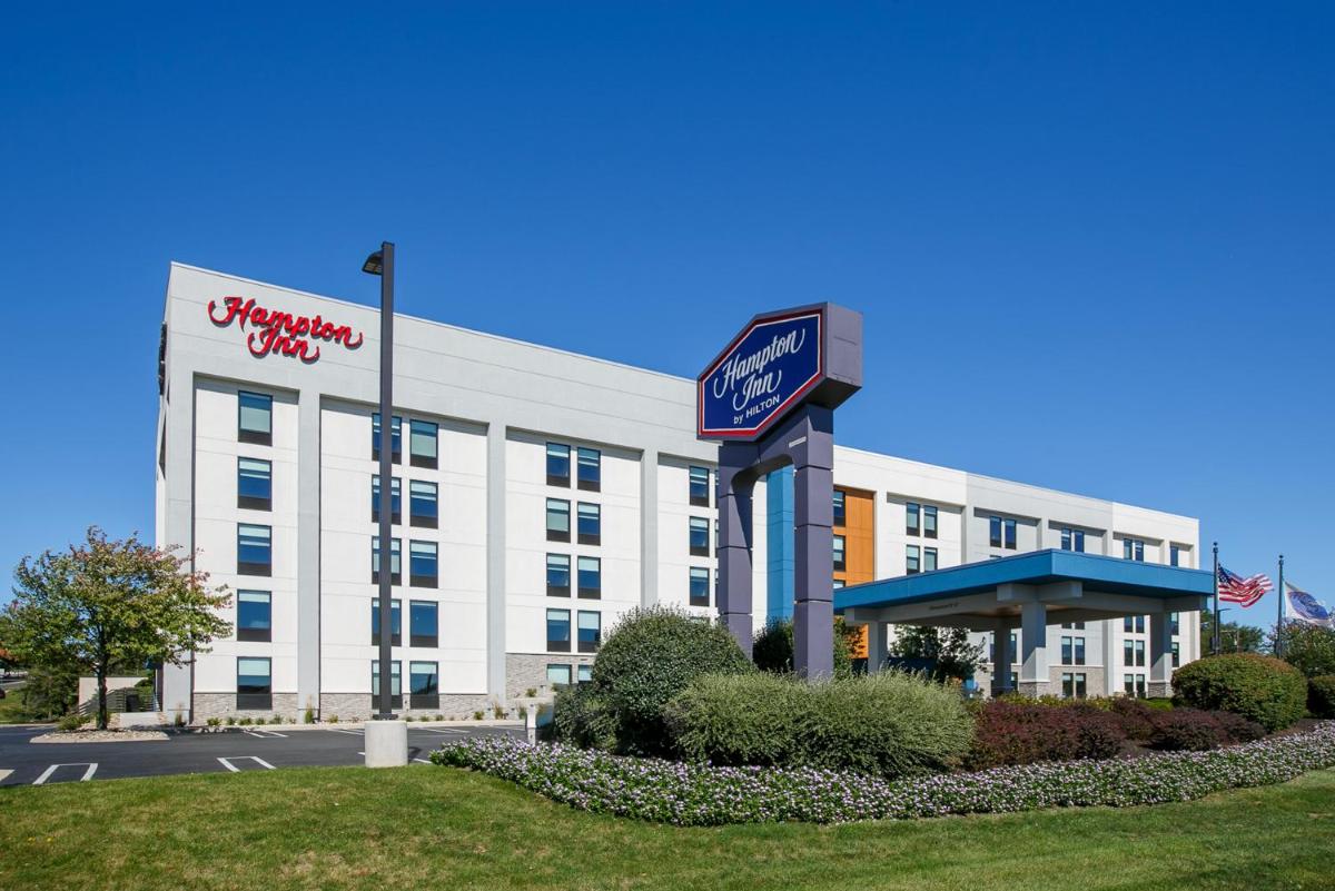 Hampton Inn Harrisburg-East/Hershey - image 2