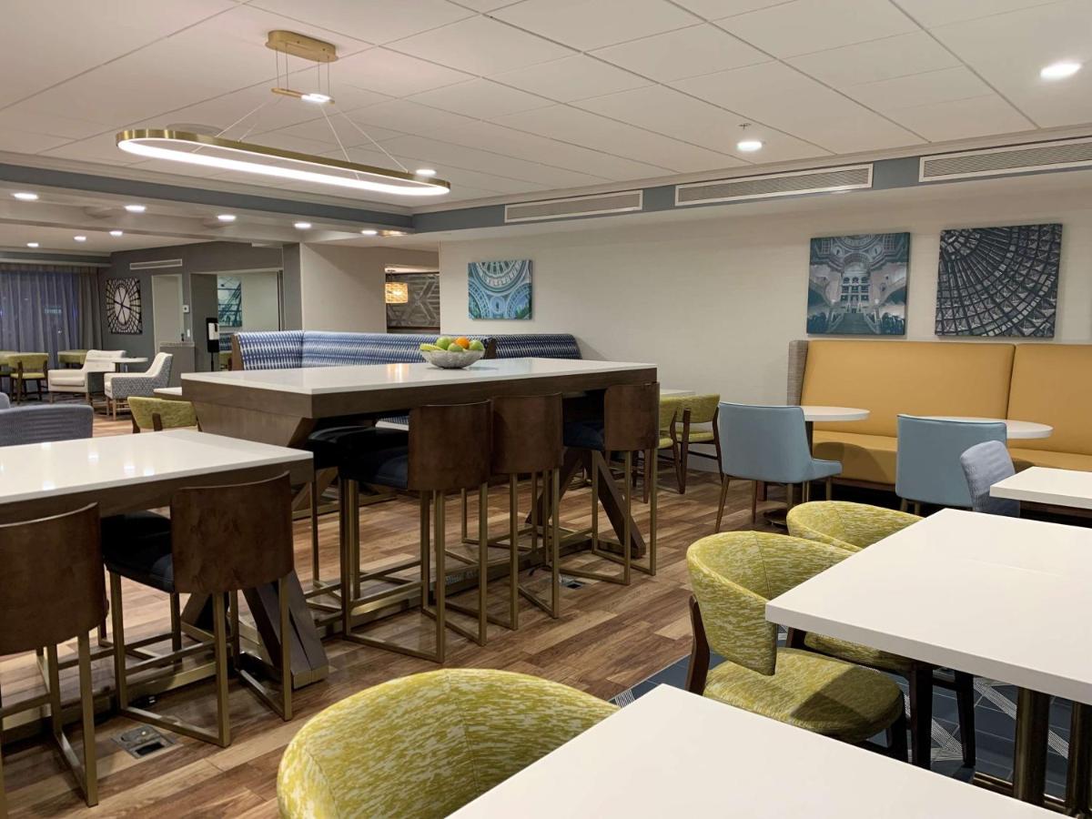 Hampton Inn Harrisburg-East/Hershey - image 7