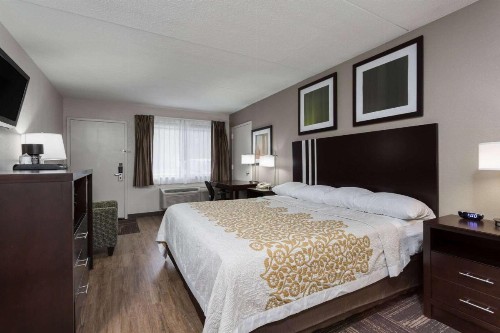 Days Inn by Wyndham Harrisburg North - image 11