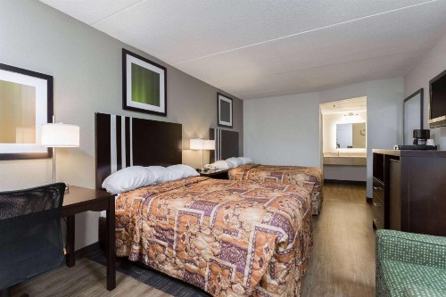 Days Inn by Wyndham Harrisburg North - image 15