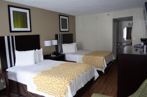 Days Inn by Wyndham Harrisburg North - image 36