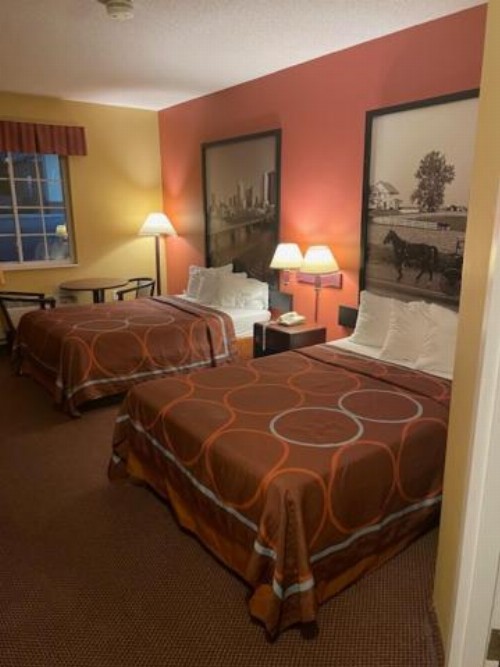 Super 8 by Wyndham Harrisburg Hershey North - image 16