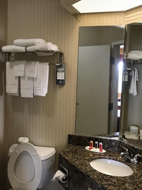 Super 8 by Wyndham Harrisburg Hershey North - image 17