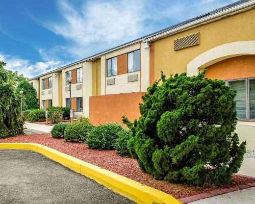 Econo Lodge Harrisburg/Hershey - image 4