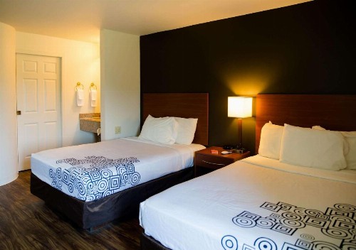 Econo Lodge Harrisburg/Hershey - image 7