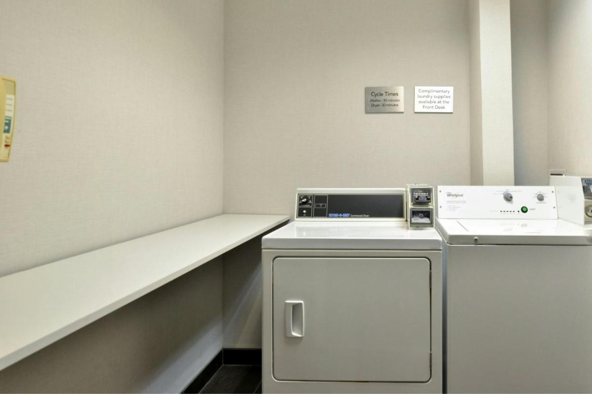 Courtyard by Marriott Harrisburg Hershey - image 5