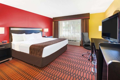 Baymont by Wyndham Harrisburg - image 35