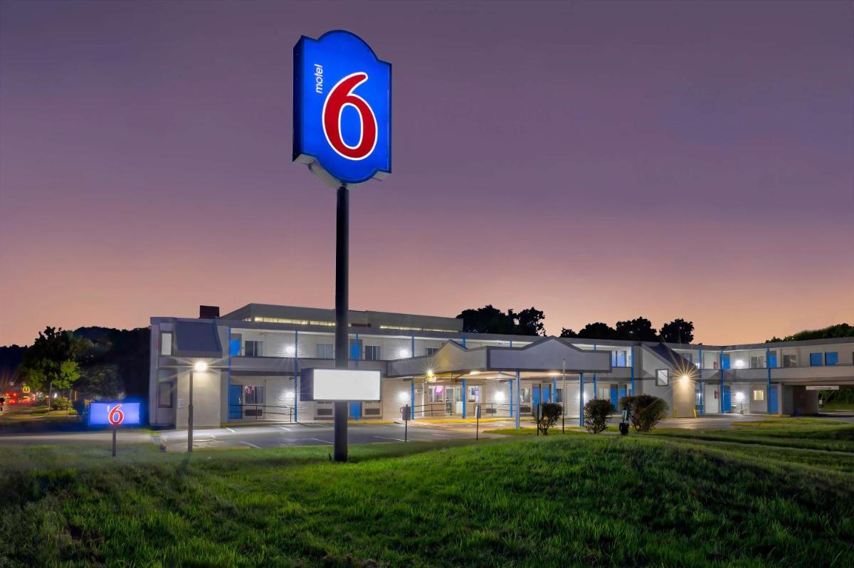 Americas Best Value Inn Harrisburg - main image