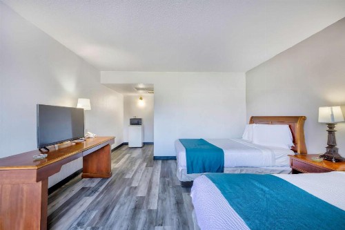 Americas Best Value Inn Harrisburg - image 14