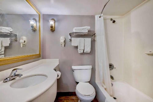 Americas Best Value Inn Harrisburg - image 17