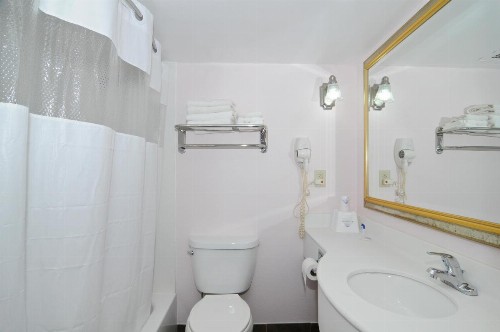 Americas Best Value Inn Harrisburg - image 45