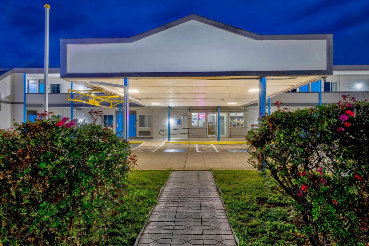 Americas Best Value Inn Harrisburg - image 5