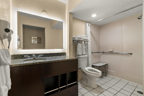 Ramada by Wyndham Harrisburg/Hershey Area - image 25