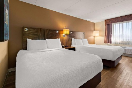 Ramada by Wyndham Harrisburg/Hershey Area - image 4