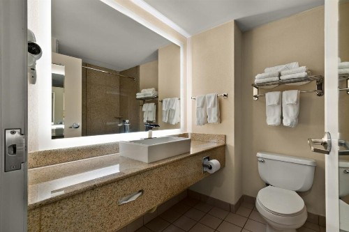 Ramada by Wyndham Harrisburg/Hershey Area - image 43