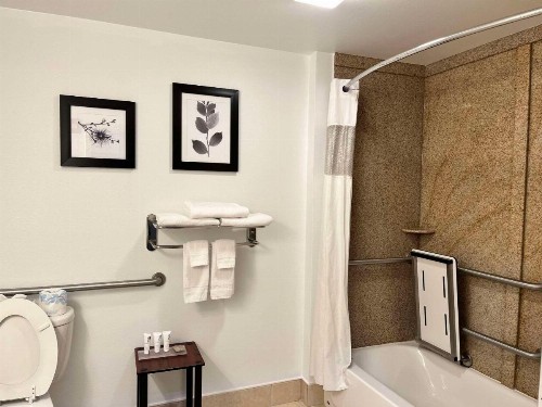 Country Inn & Suites by Radisson Harrisburg at Union Deposit Road PA - image 20