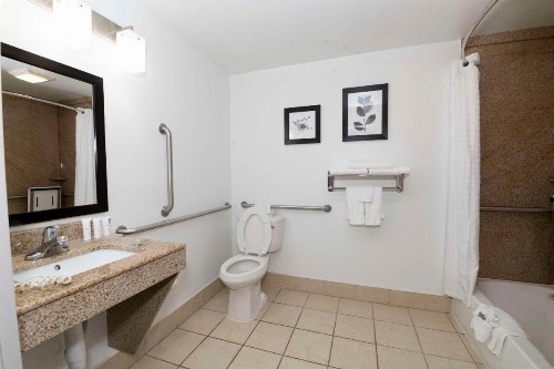 Country Inn & Suites by Radisson Harrisburg at Union Deposit Road PA - image 22