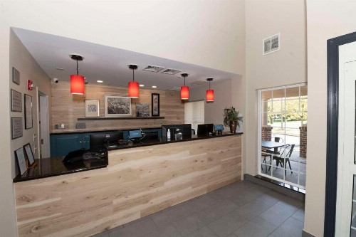Country Inn & Suites by Radisson Harrisburg at Union Deposit Road PA - image 8