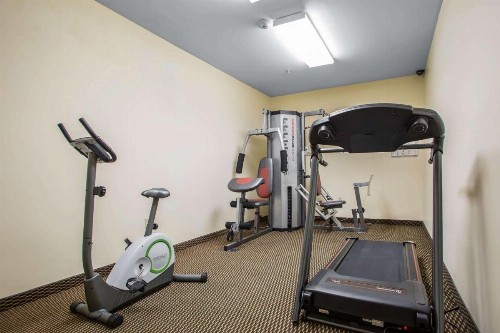 Econo Lodge Harrisburg - Hershey - image 9