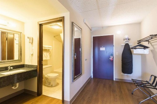 Econo Lodge Harrisburg Southwest of Hershey Area - image 14