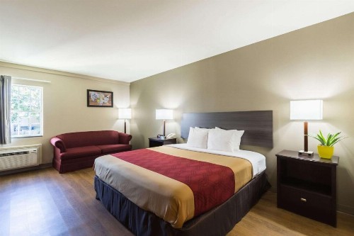 Econo Lodge Harrisburg Southwest of Hershey Area - image 24