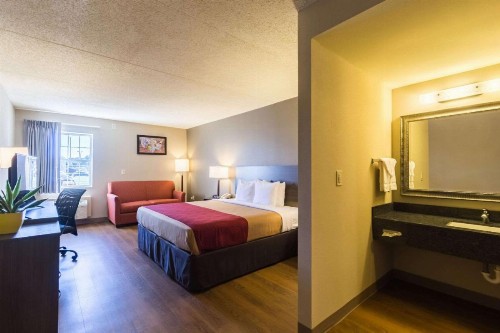 Econo Lodge Harrisburg Southwest of Hershey Area - image 25