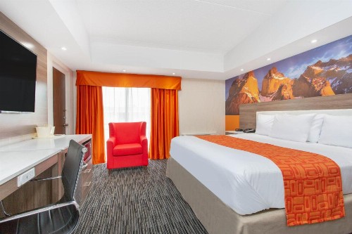 Howard Johnson by Wyndham Harrisburg - image 12