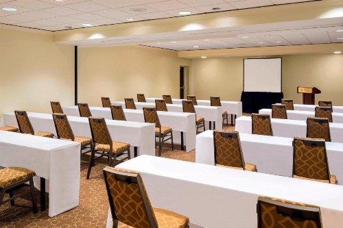Sheraton Harrisburg Hershey Hotel - image 14