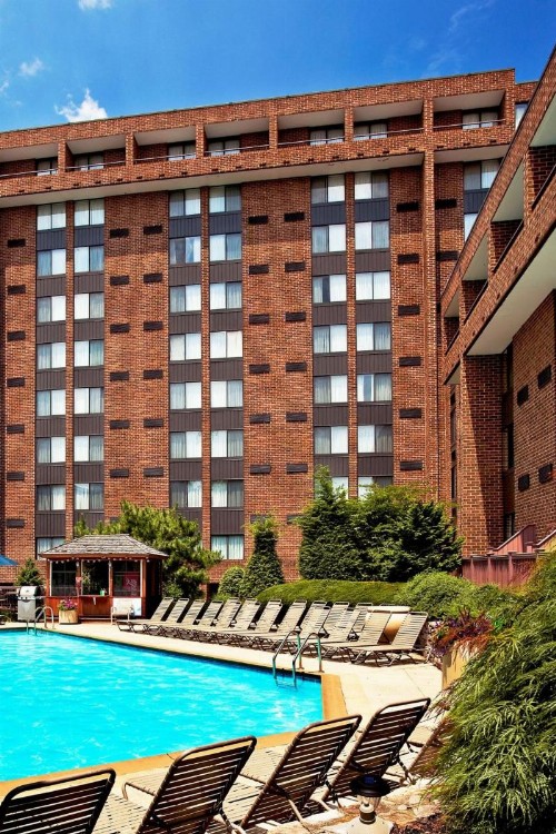 Sheraton Harrisburg Hershey Hotel - image 5