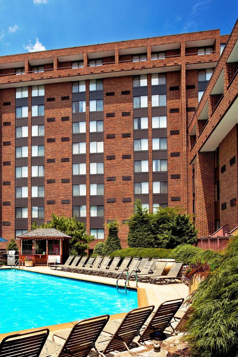 Sheraton Harrisburg Hershey Hotel - image 5