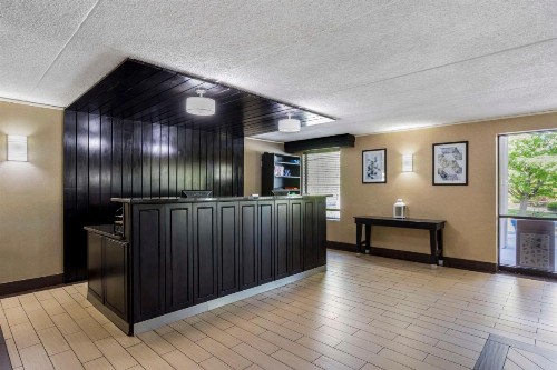 Best Western Harrisburg North Hotel - image 12