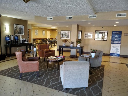 Best Western Harrisburg North Hotel - image 17