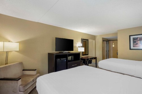 Best Western Harrisburg North Hotel - image 18