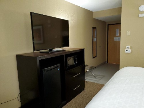 Best Western Harrisburg North Hotel - image 2
