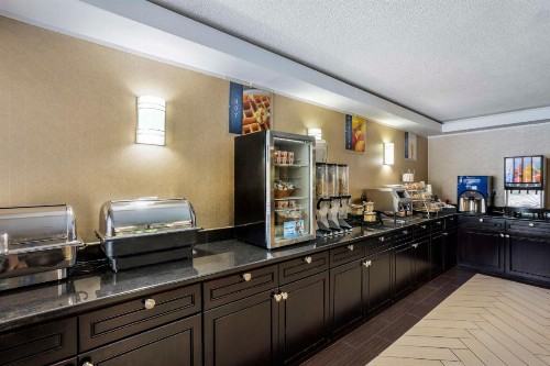 Best Western Harrisburg North Hotel - image 25