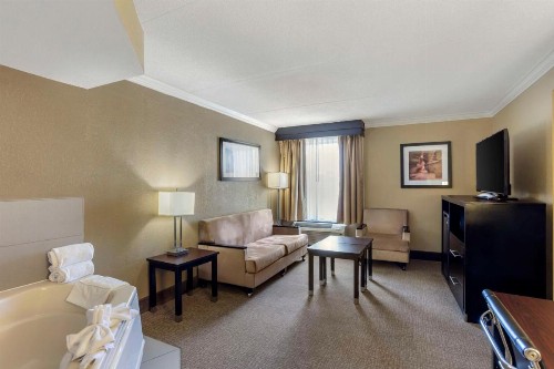 Best Western Harrisburg North Hotel - image 33