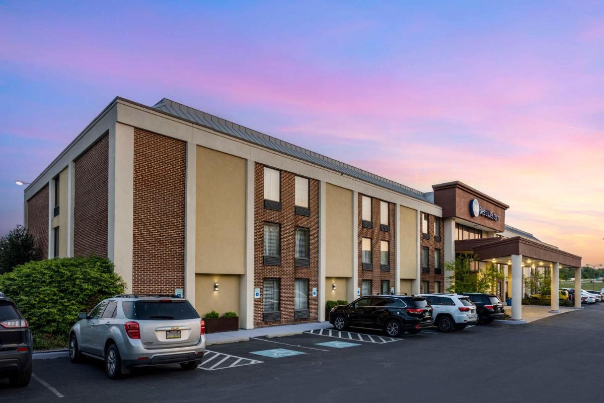 Best Western Harrisburg North Hotel - image 7