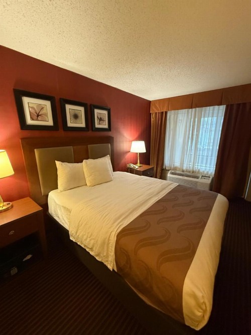 Quality Inn Riverfront - image 27