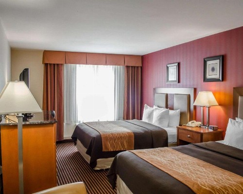 Quality Inn Riverfront - image 3