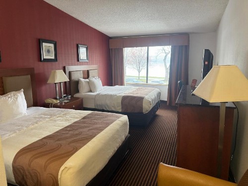 Quality Inn Riverfront - image 39