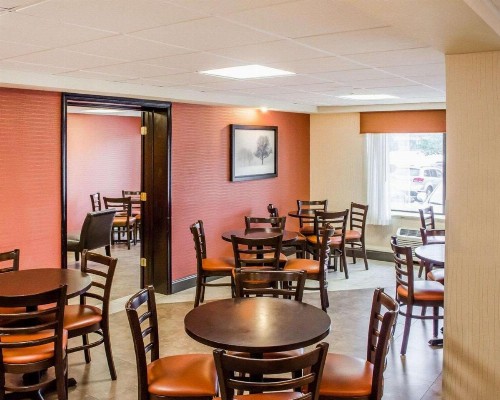 Quality Inn Riverfront - image 6