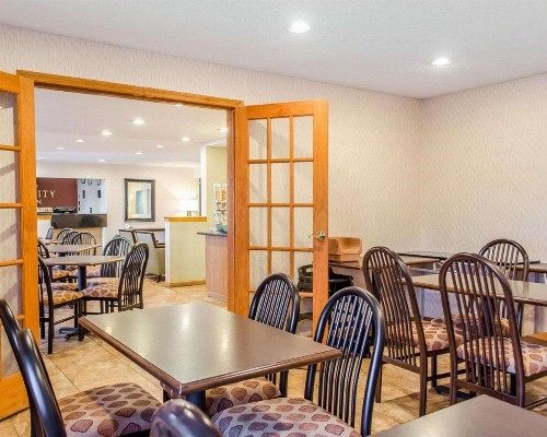 Quality Inn Harrisburg - Hershey Area - image 11