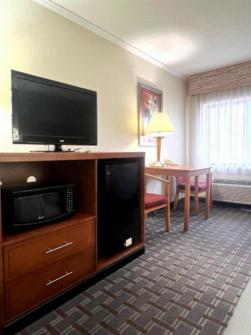 Quality Inn Harrisburg - Hershey Area - image 17