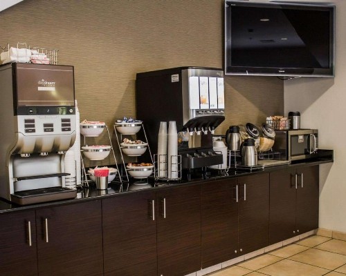 Sleep Inn & Suites Harrisburg -Eisenhower Boulevard - image 9