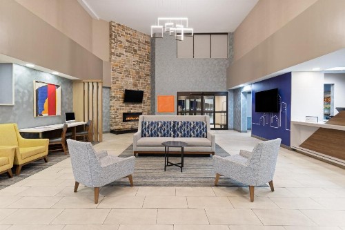 Holiday Inn Express Harrisburg NE an IHG Hotel