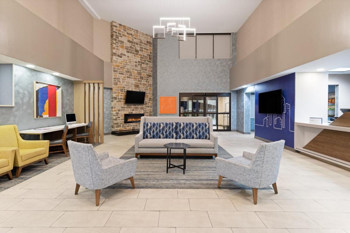 Holiday Inn Express Harrisburg NE an IHG Hotel - main image