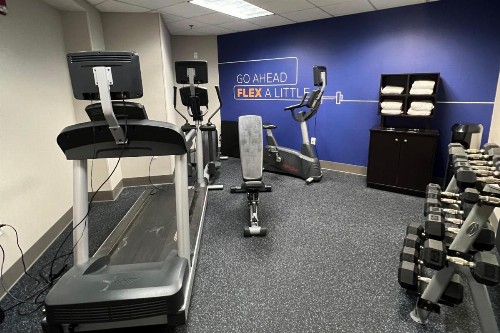 Holiday Inn Express Harrisburg NE an IHG Hotel - image 14