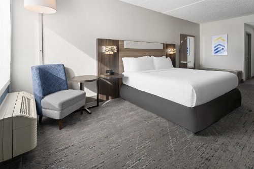 Holiday Inn Express Harrisburg NE an IHG Hotel - image 18