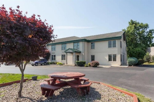 Super 8 by Wyndham Harrisburg Hershey West - image 23